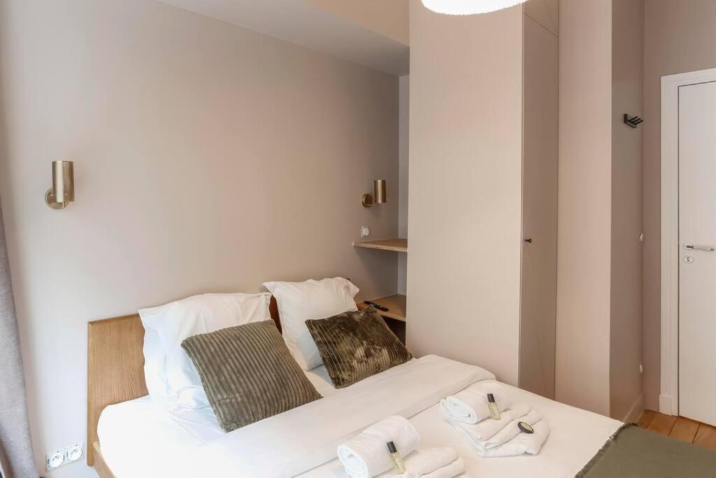 Modern 2 Bedrooms Near Louvre Paris Exteriör bild