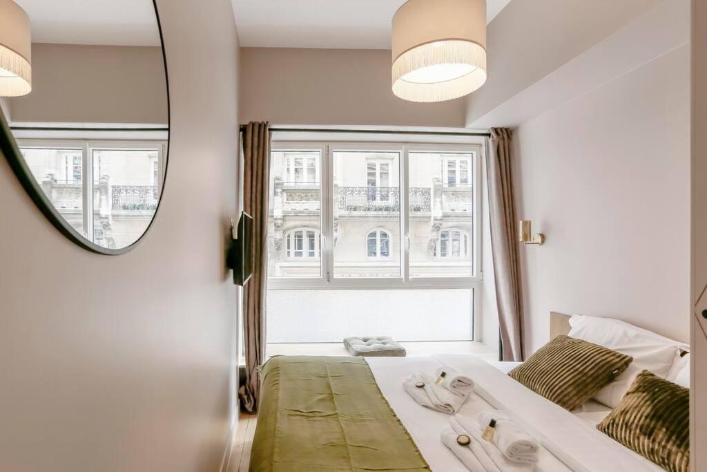 Modern 2 Bedrooms Near Louvre Paris Exteriör bild
